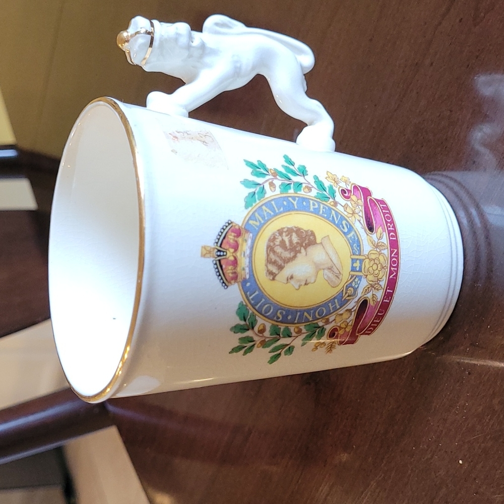 Queen Elizabeth Commemorative mug